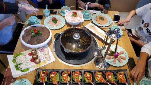 最新火锅锅具，引领美食潮流的必备利器
