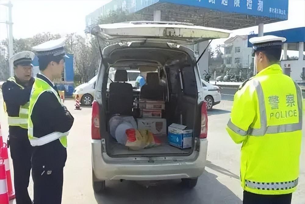面包车后座拆卸规定详解，适应新时代法规的要求与变化